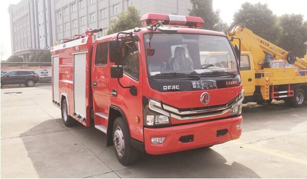 江特牌JDF5110GXFPM50/E6型泡沫消防車