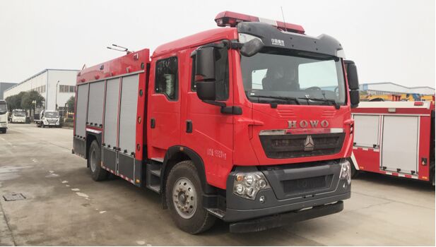 江特牌JDF5160GXFPM60/Z6型泡沫消防車