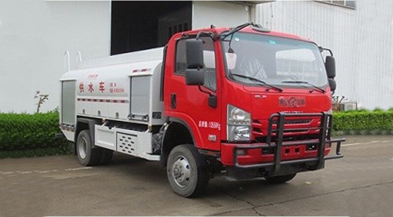 五十鈴四驅(qū)供水車