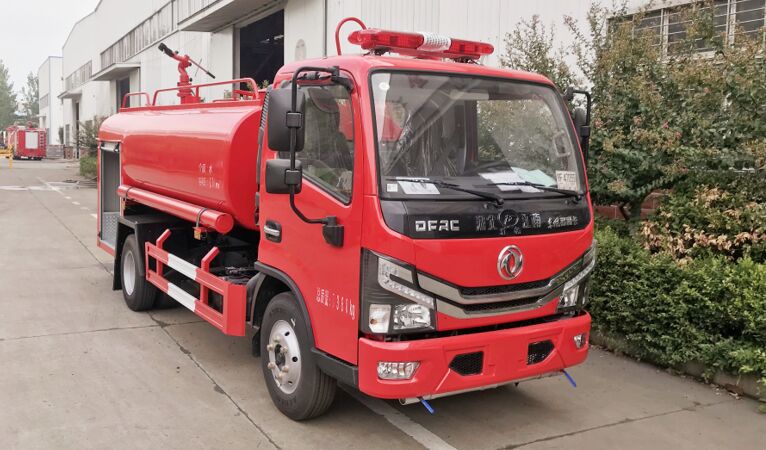 東風(fēng)4噸消防灑水車