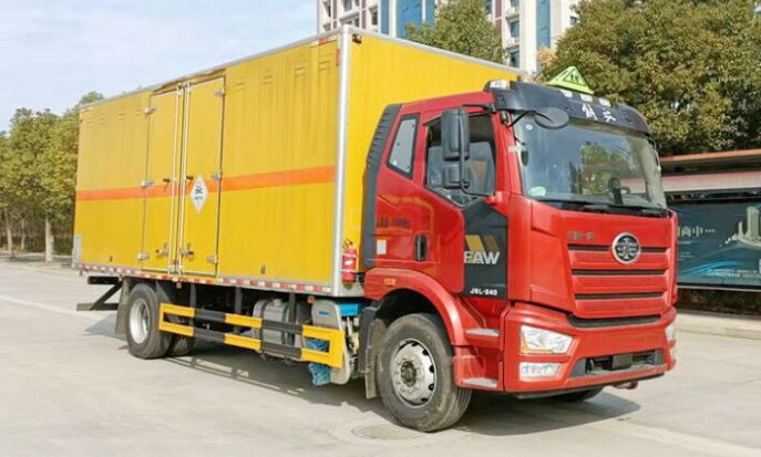 解放J6L毒性氣體廂式運輸車