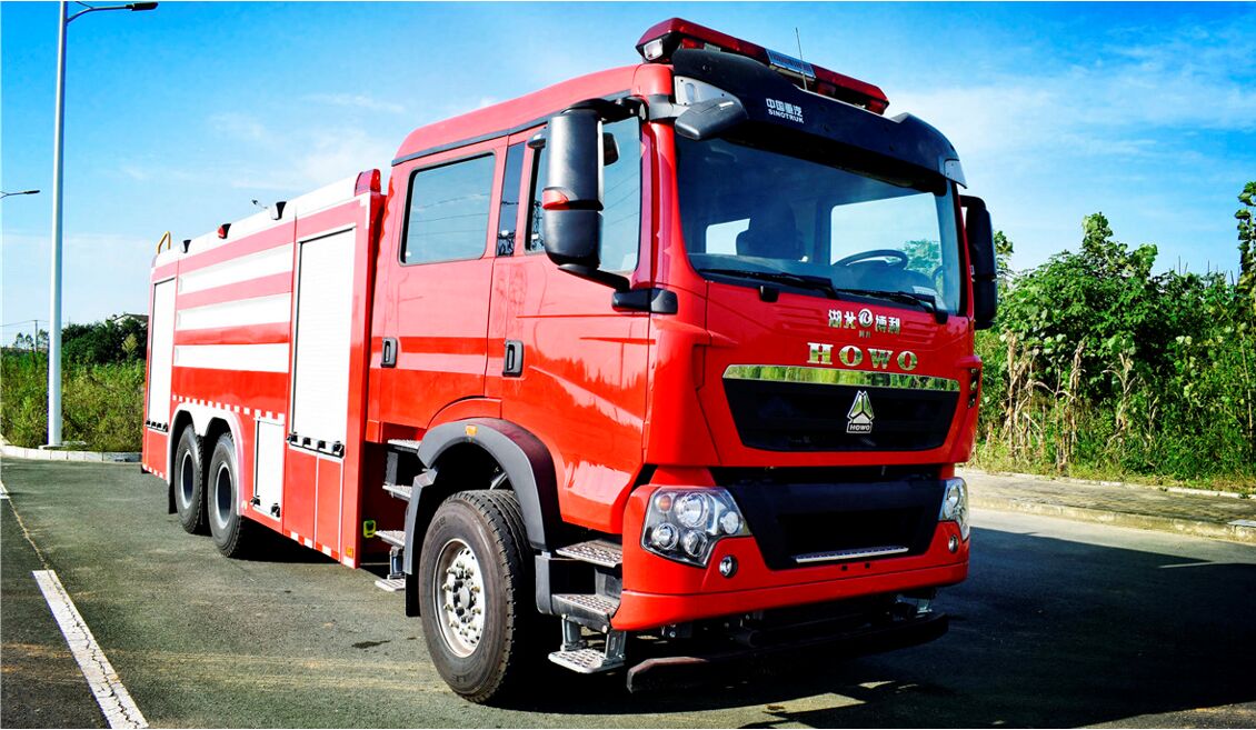 BLT5280GXFPM120/Z6型泡沫消防車