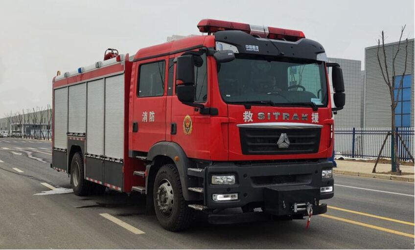 重汽汕德卡壓縮空氣泡沫消防車