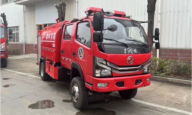 江特牌JDF5102GXFSG45/E6型水罐消防車