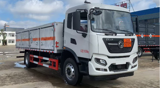 東風天錦毒性氣體運輸車