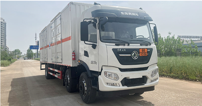 東風天錦前四后四毒性氣體運輸車